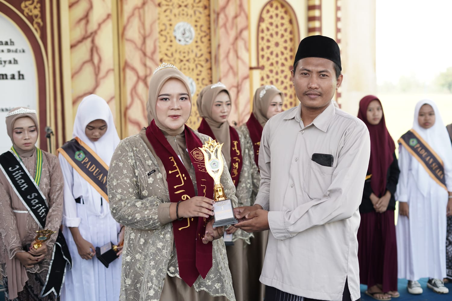 Juara 1 Kelas Takhosus 1